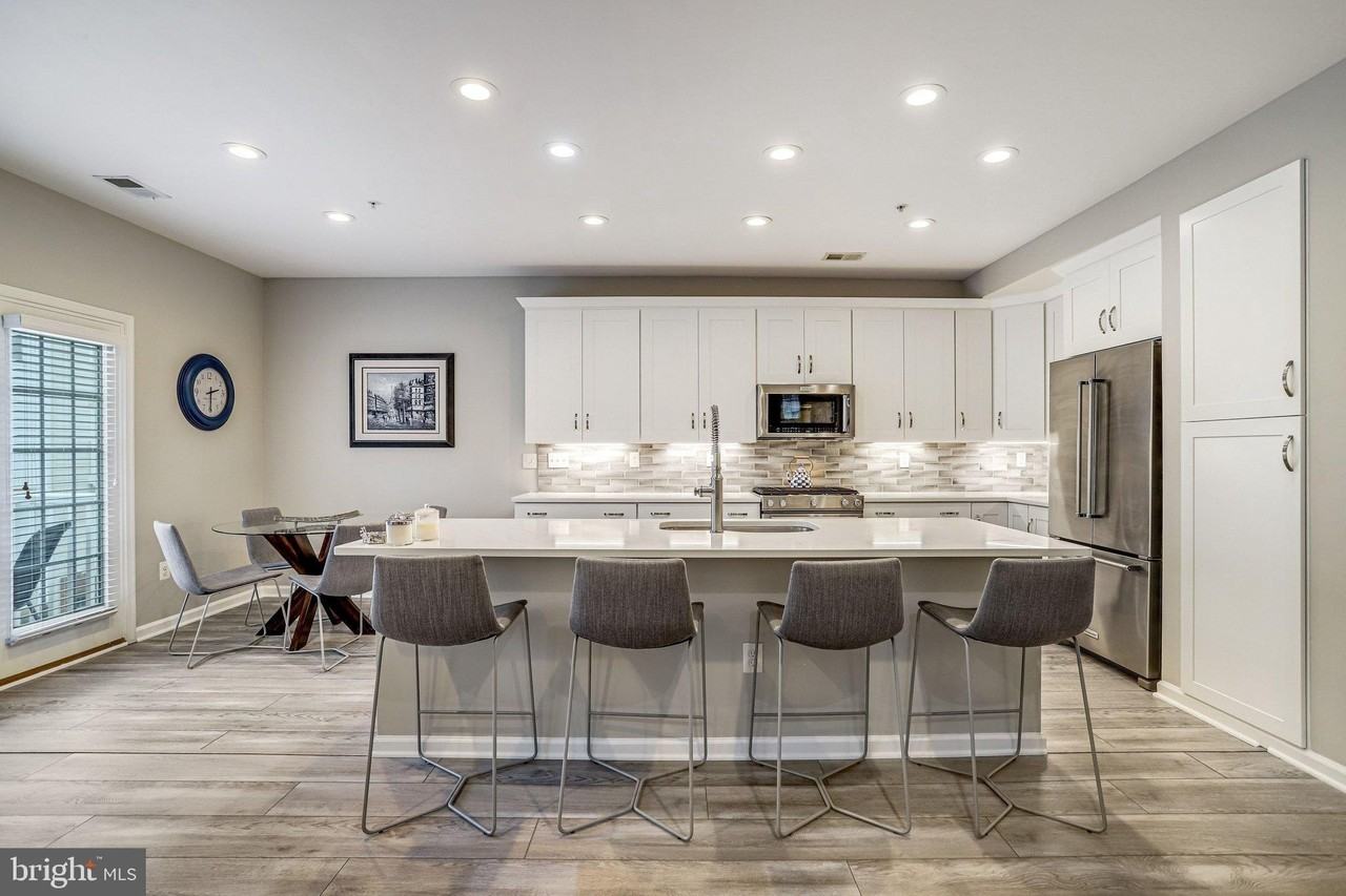 358 Urban Ave #358 - Photo 4 of 36