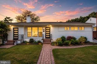 9724 Admiralty Dr - Photo 1 of 1