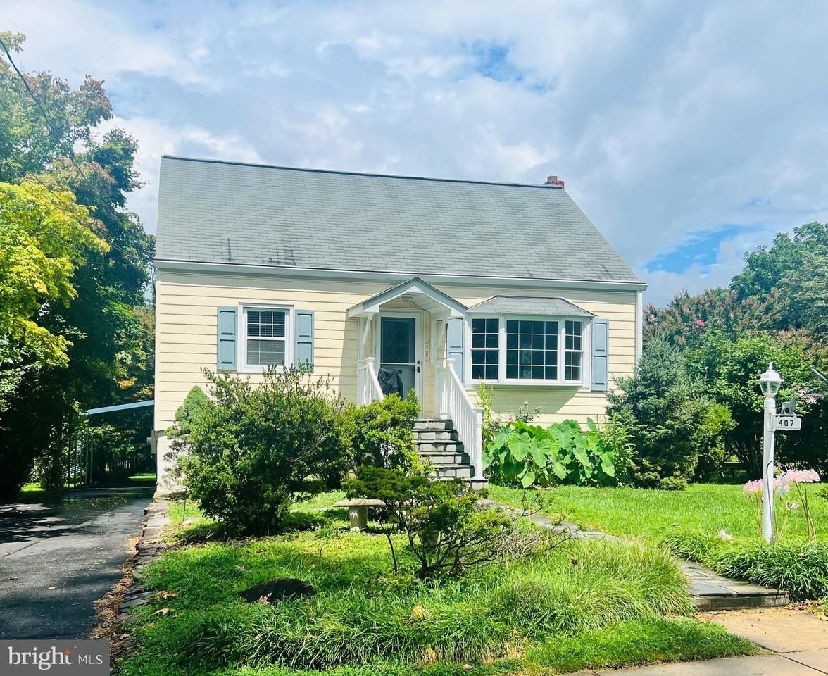 407 Anderson Ave - Photo 2 of 36