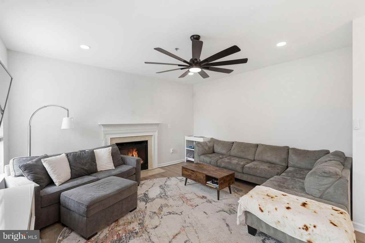 1908 Orchard Hill Dr - Photo 5 of 43
