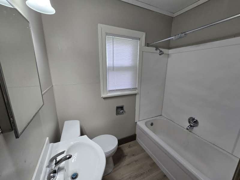 201 Polk St #1 - Photo 6 of 11