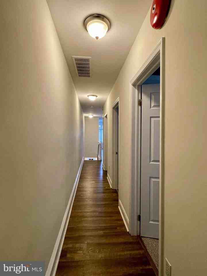 581 Haddon Ave - Photo 7 of 17