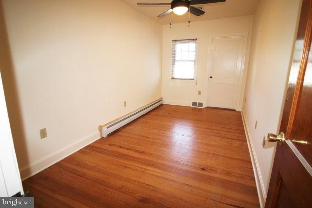 1217 Georgetown Rd - Photo 6 of 9