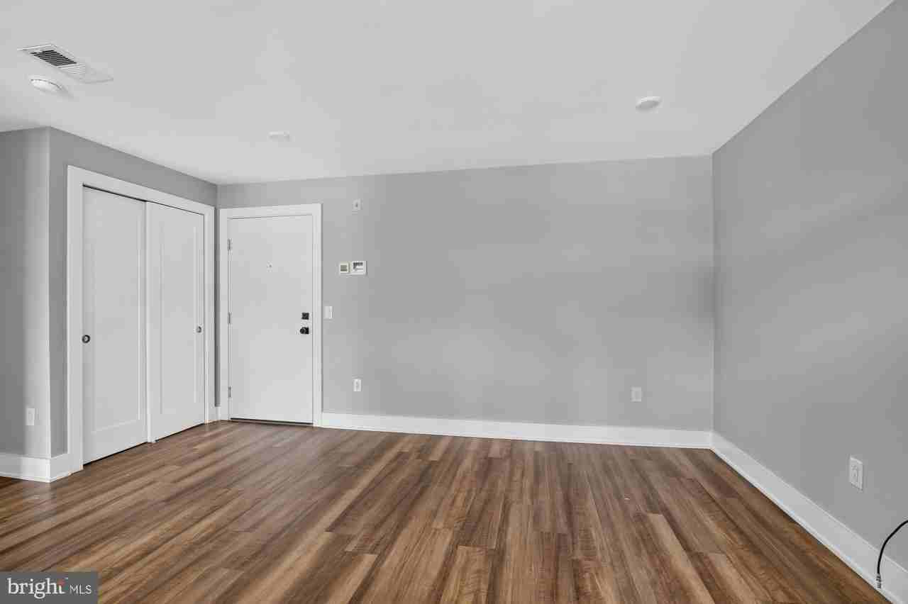 3965 Lancaster Ave #303 - Photo 7 of 30