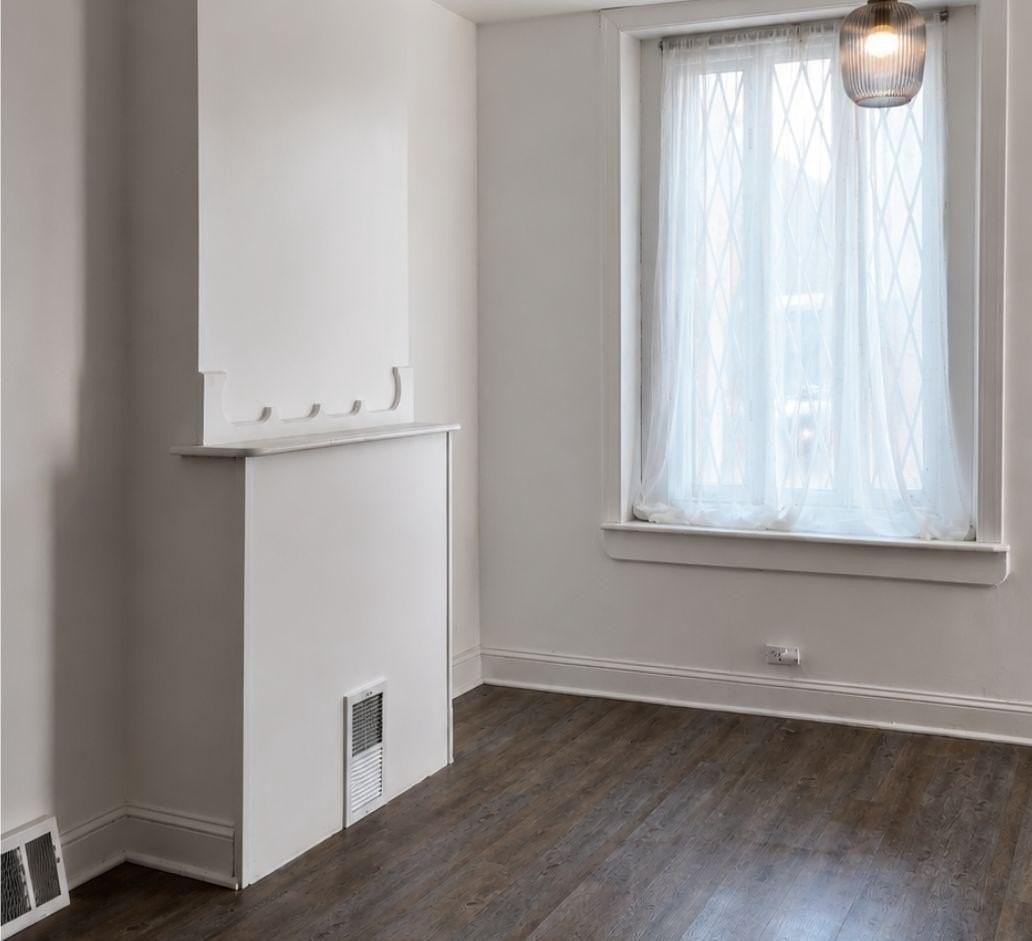 2633 N Franklin St - Photo 5 of 9