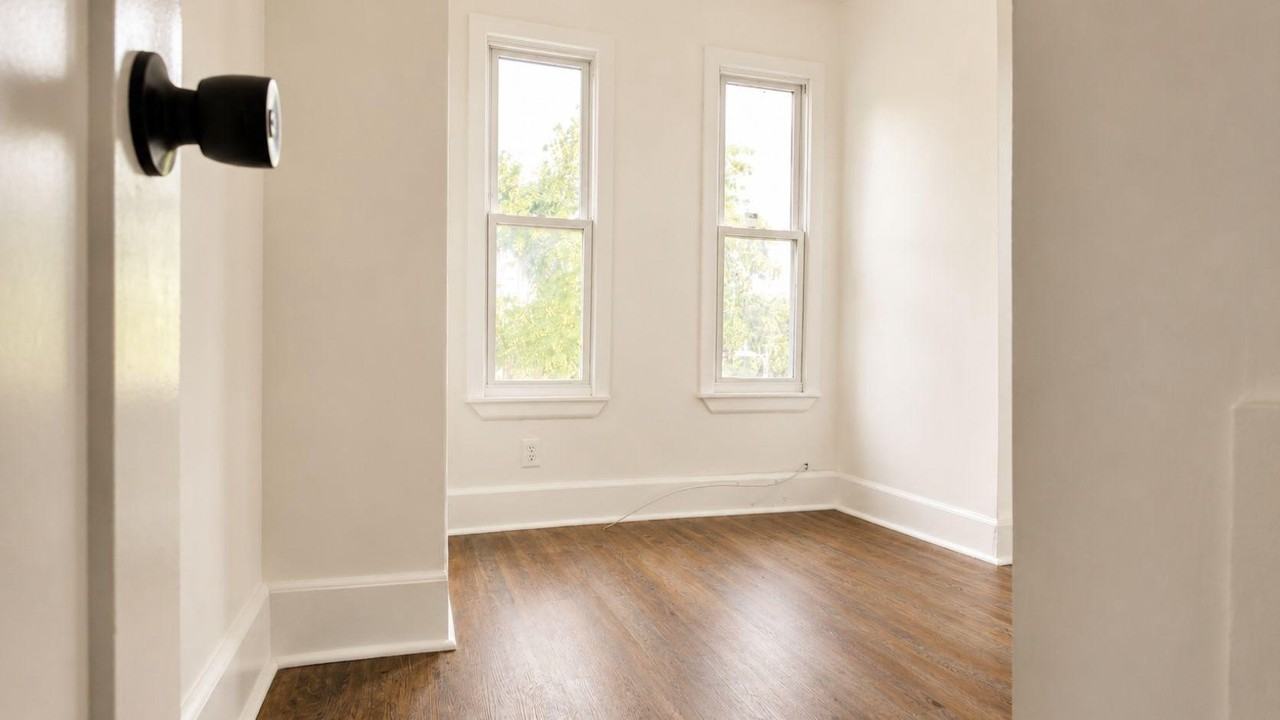 2633 N Franklin St - Photo 6 of 9
