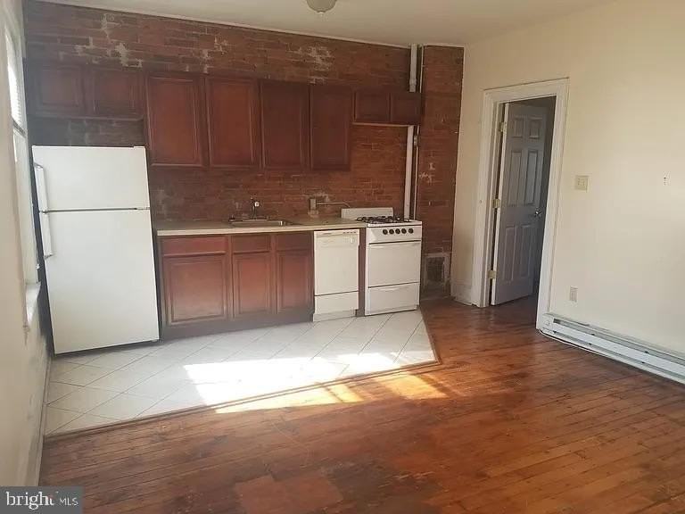 1919 Spring Garden St #3F - Photo 5 of 15