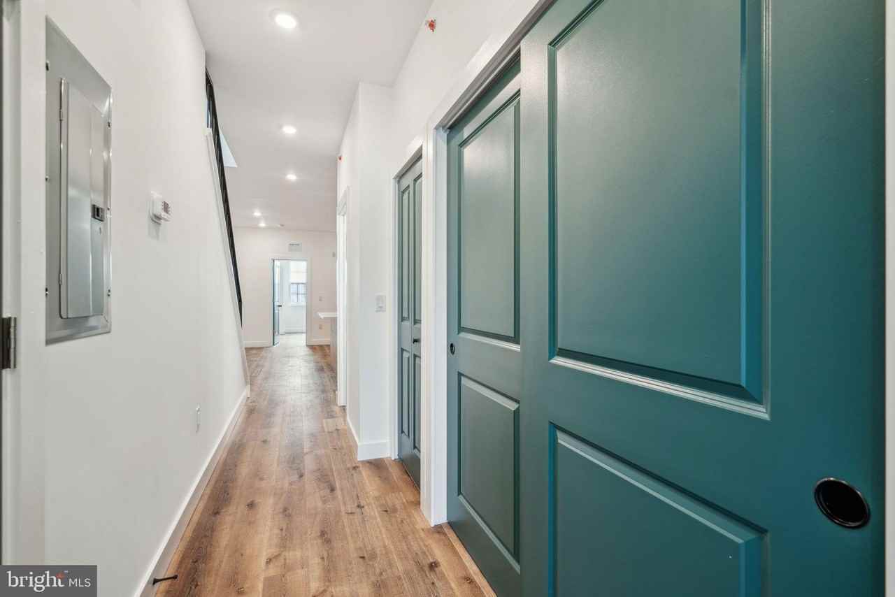 2616 N 11th St #3 - Photo 4 of 21