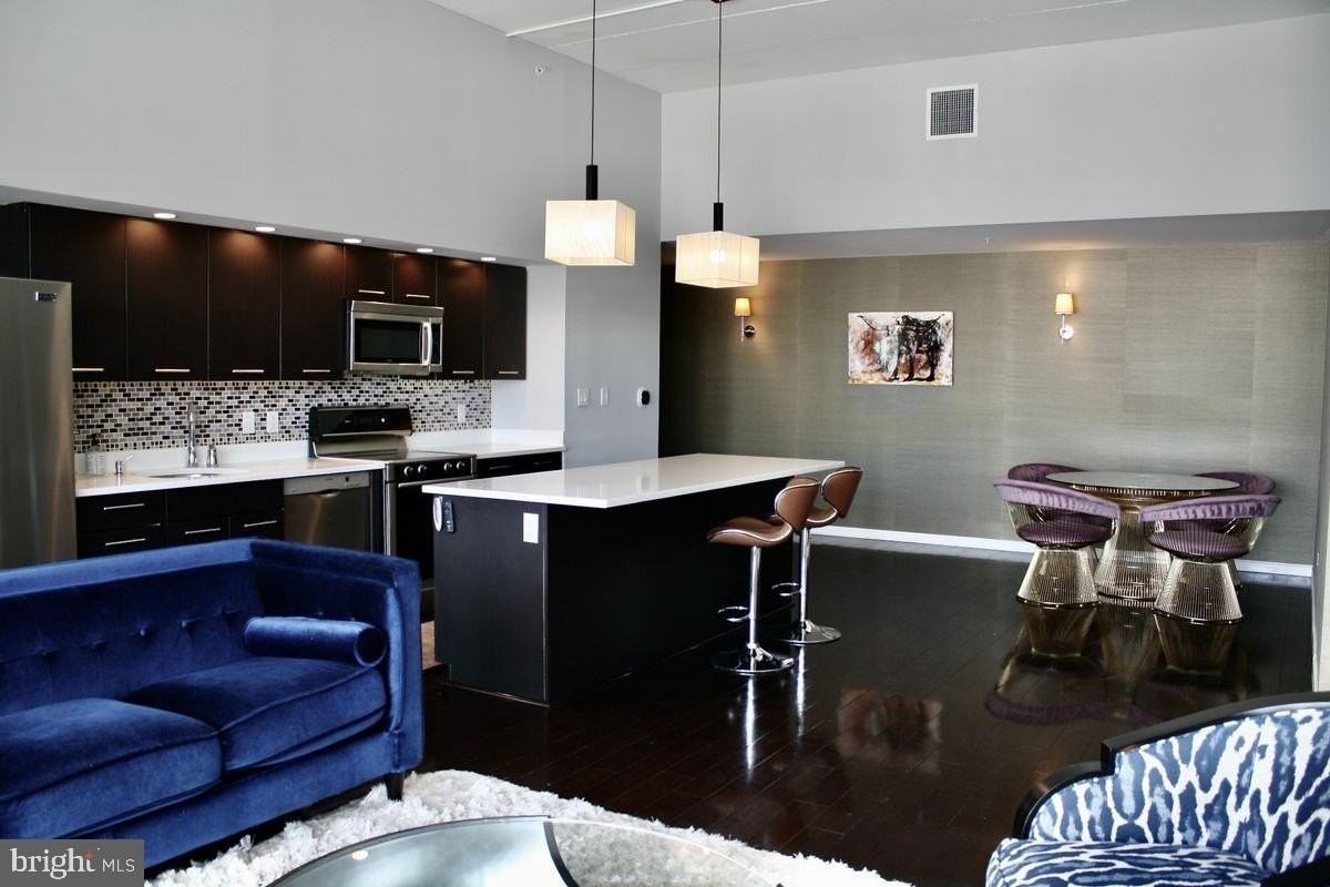 603 N American St #704 - Photo 4 of 18