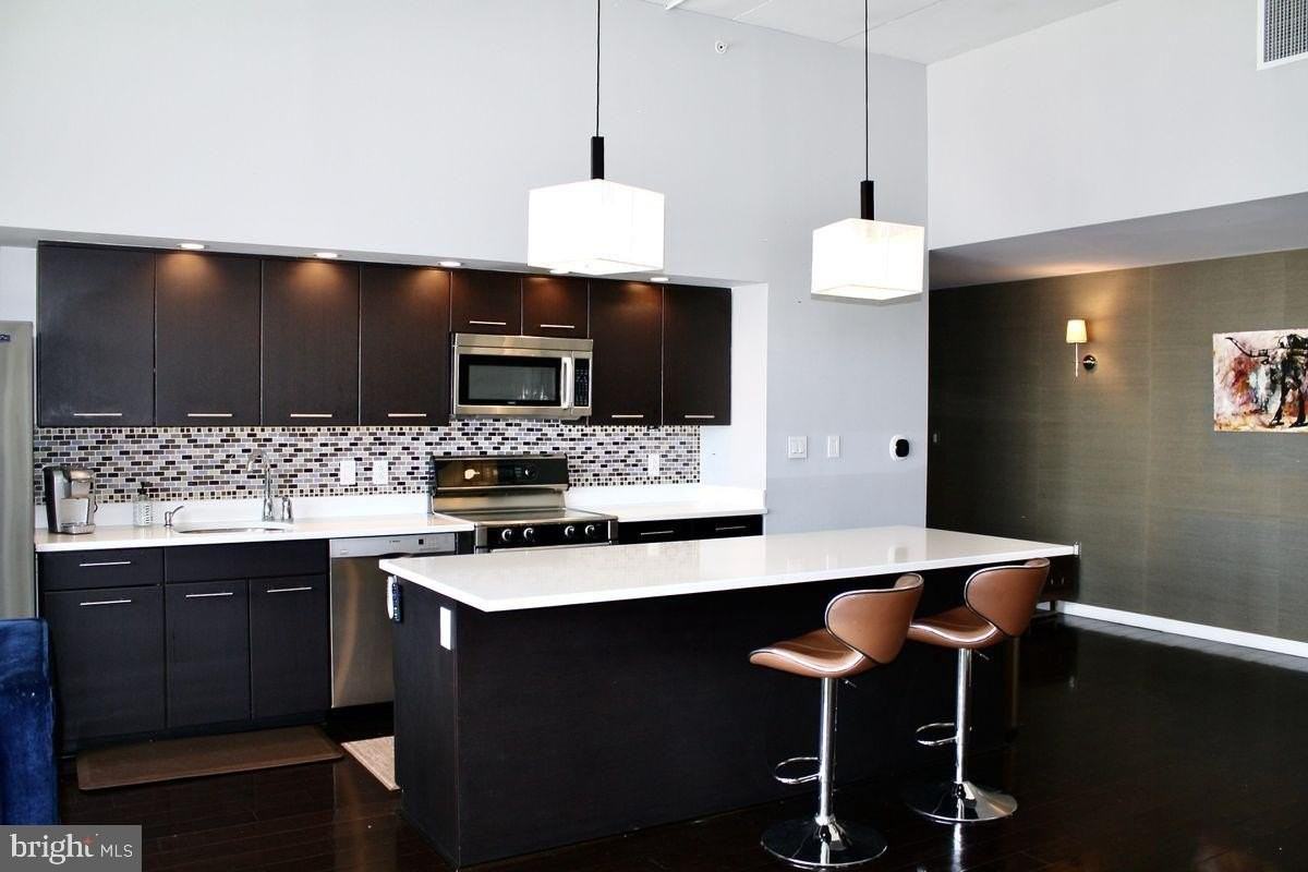 603 N American St #704 - Photo 5 of 18