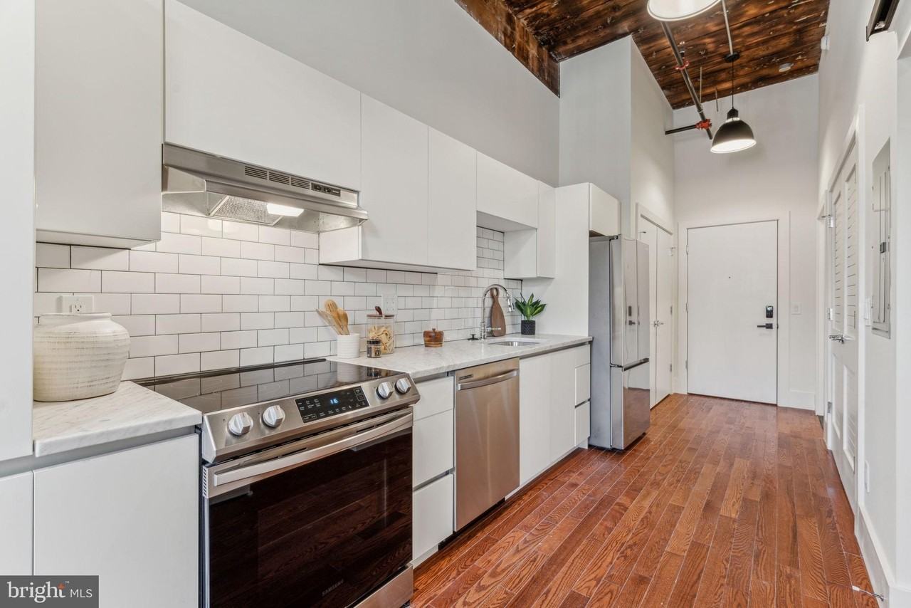 1801 N Howard St #106 - Photo 5 of 29