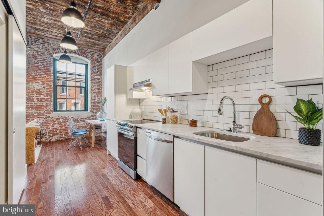 1801 N Howard St #106 - Photo 6 of 29