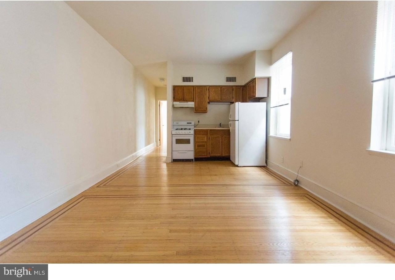 721 Spruce St #1F - Photo 2 of 15