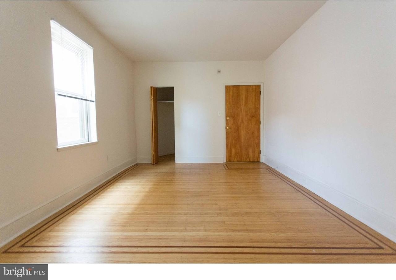 721 Spruce St #1F - Photo 3 of 15