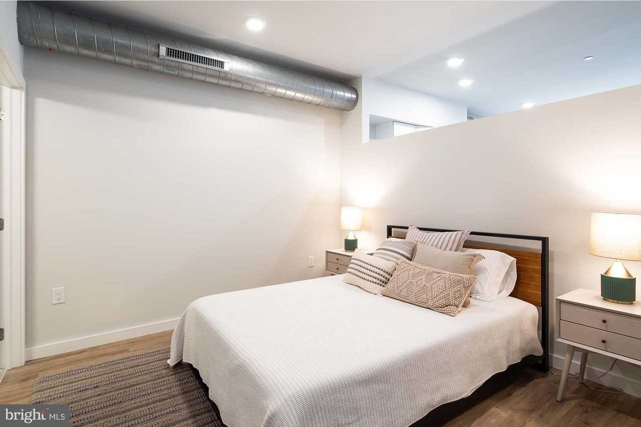 2120 E York St #B205 - Photo 6 of 19