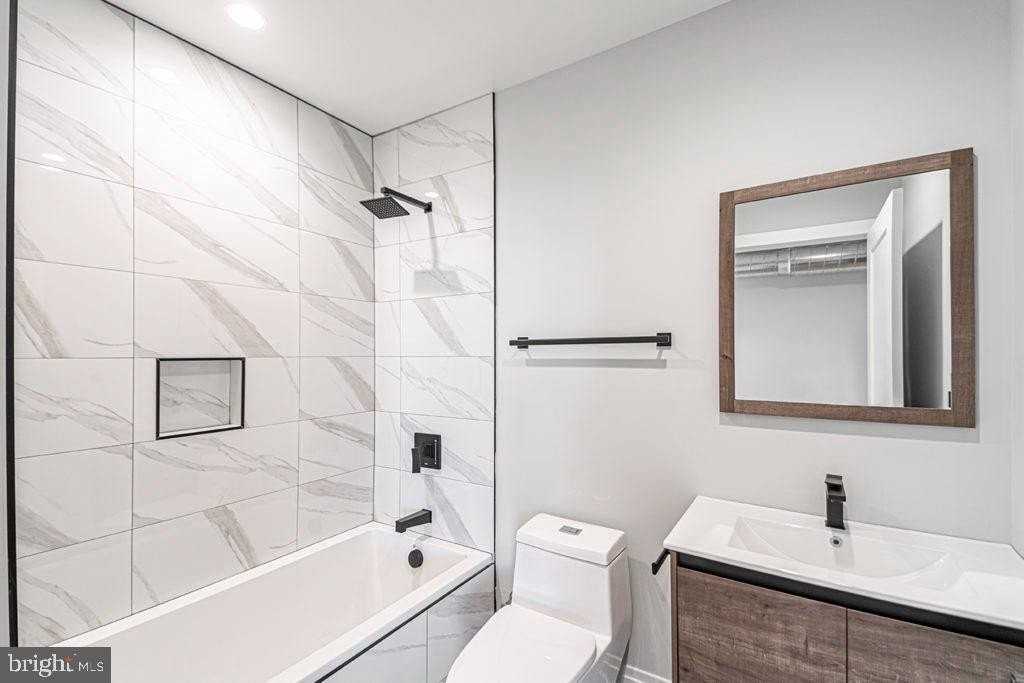 526 Brown St #602 - Photo 3 of 22