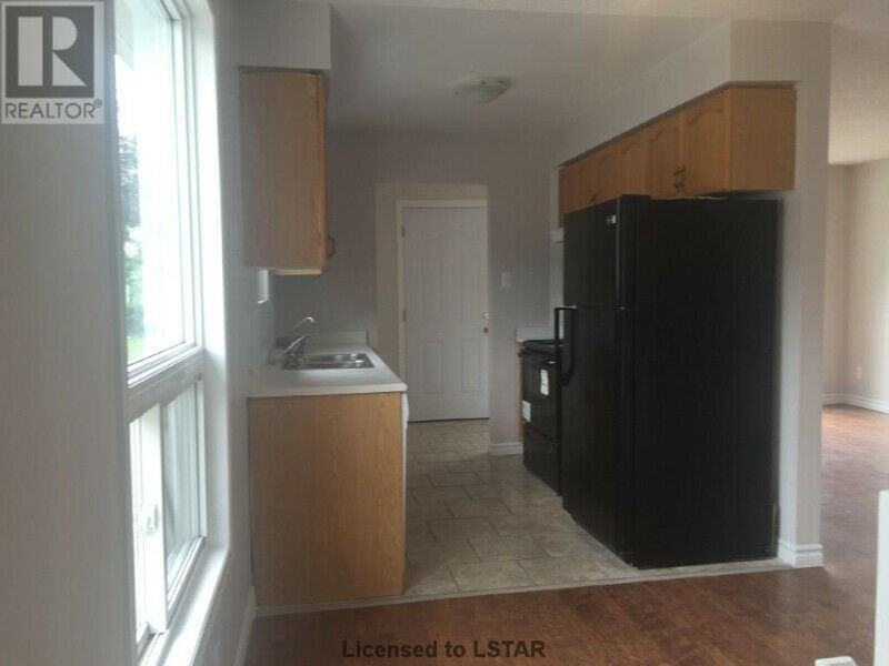 984 Prosperity Court - Photo 6 of 9