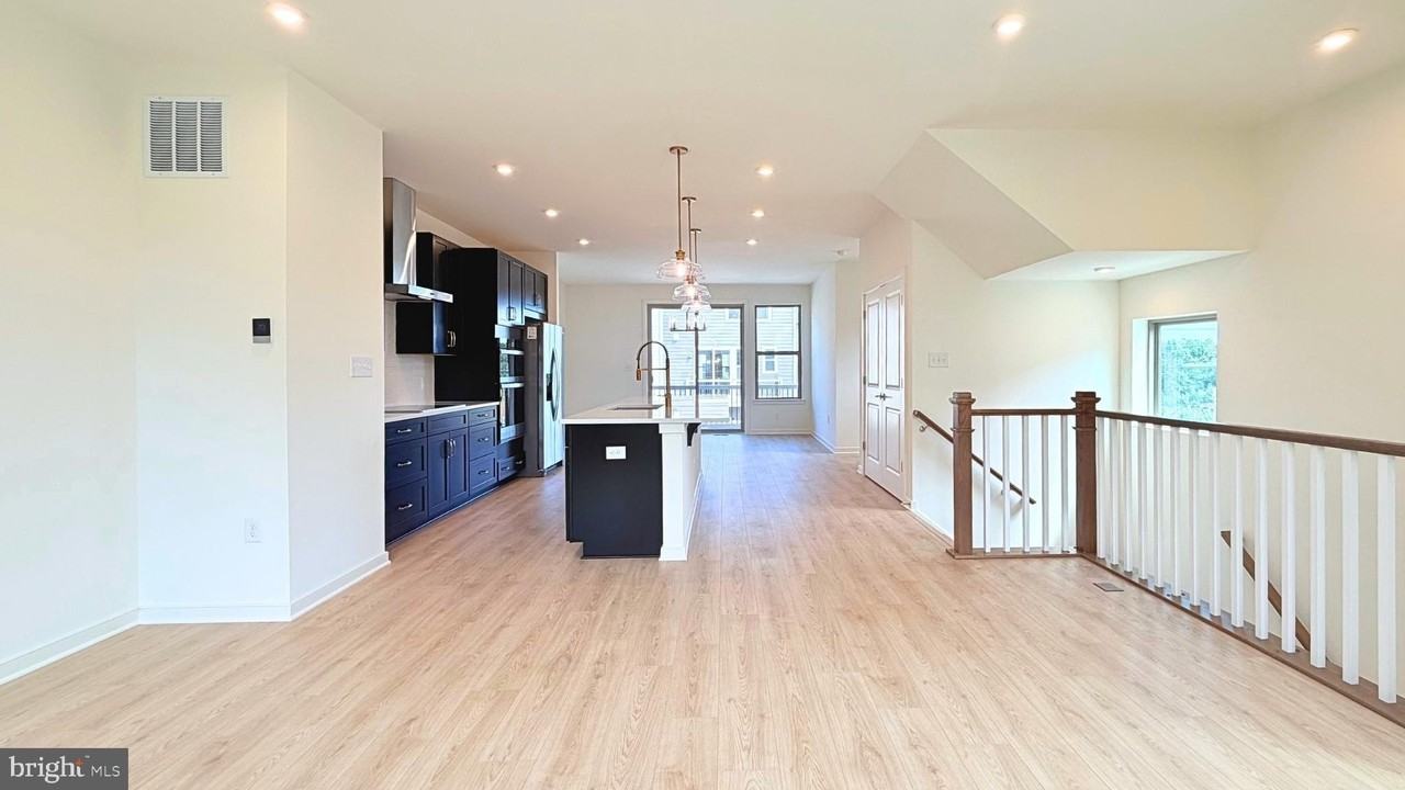 43800 MYSTIC MAROON Terrace - Photo 7 of 23