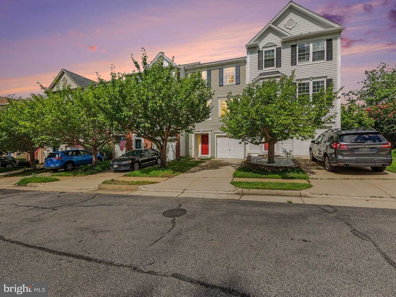 11527 Bertram St - Photo 2 of 26