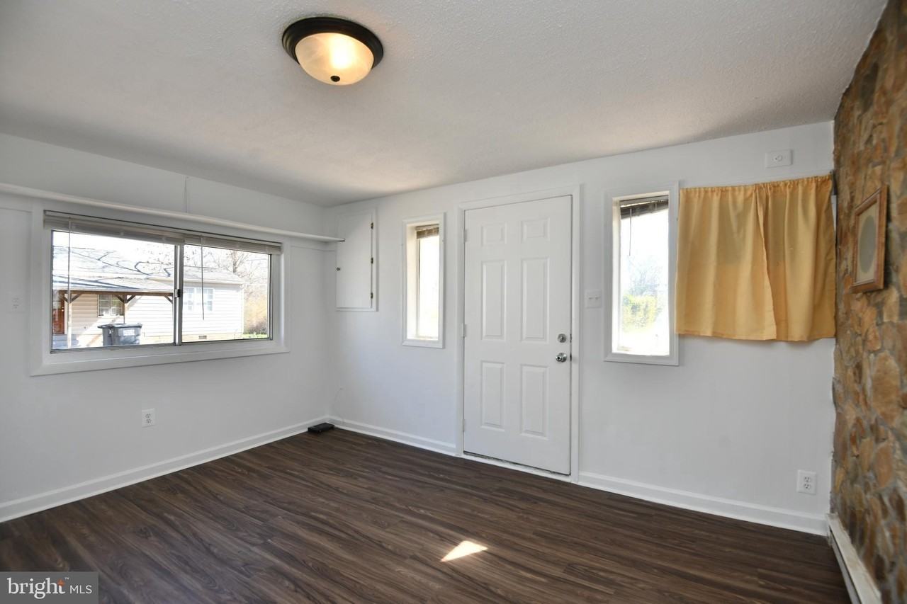 9001 Yorkshire Ln #B - Photo 2 of 8