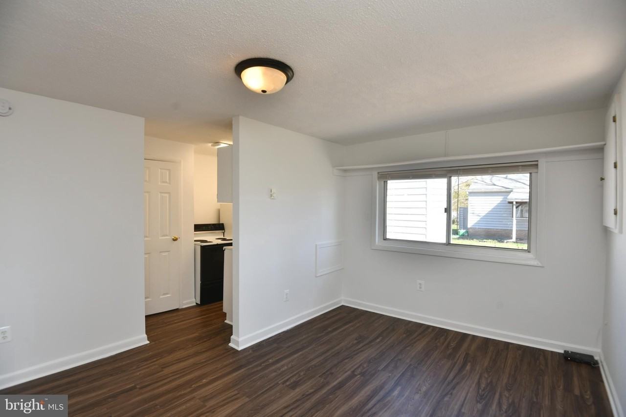 9001 Yorkshire Ln #B - Photo 4 of 8