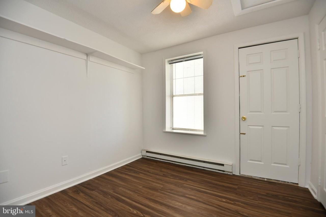 9001 Yorkshire Ln #B - Photo 7 of 8