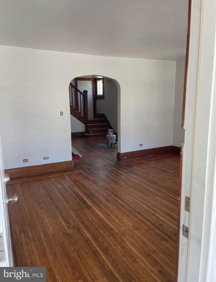 528 W Virginia Ave #528 - Photo 4 of 13