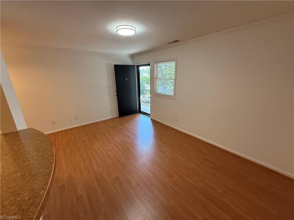 1310 Brookstown Ave #8 - Photo 4 of 10