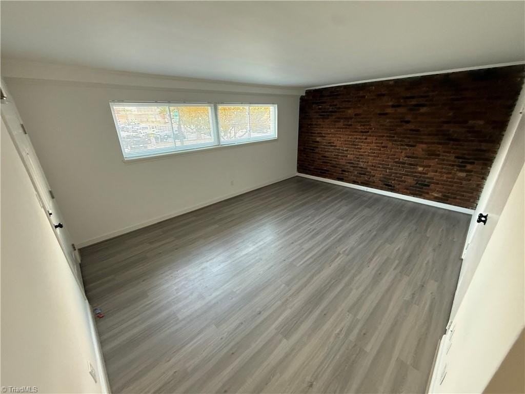 222 N Hawthorne Rd #B - Photo 5 of 15