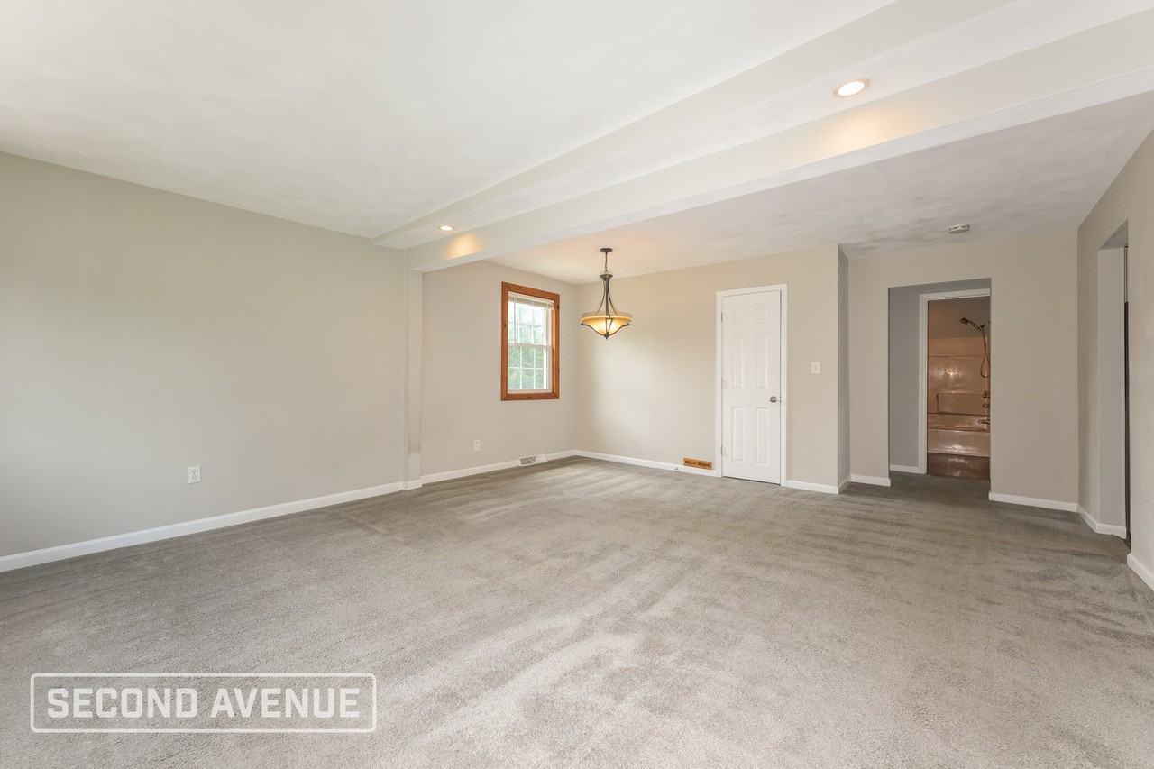 431 Millers Ln - Photo 2 of 23