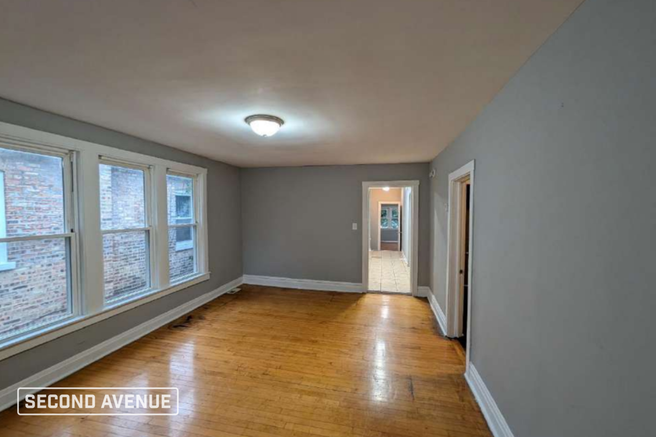 8512 S Aberdeen St - Photo 5 of 20
