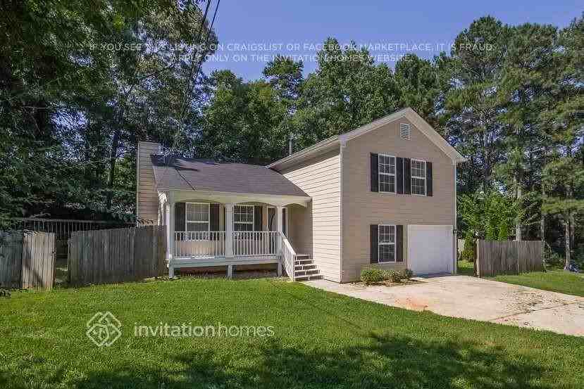 449 Tower Pl - Photo 2 of 25
