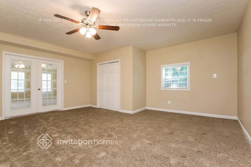 449 Tower Pl - Photo 5 of 25