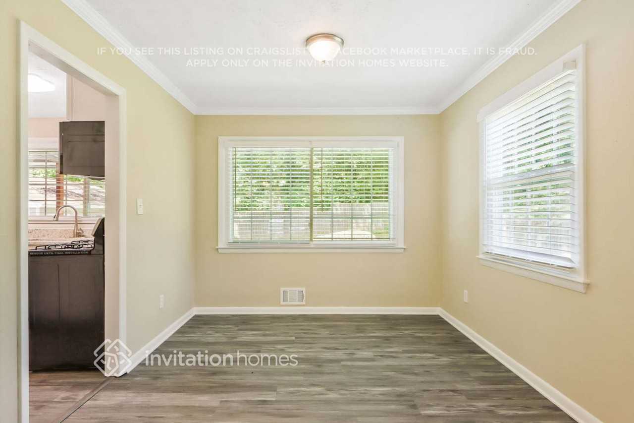 5224 Avery St Sw - Photo 7 of 27