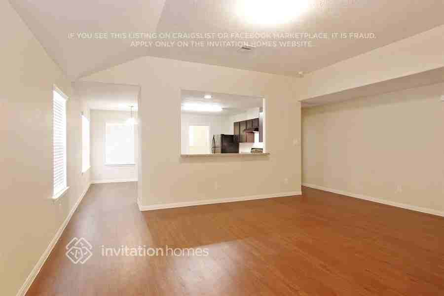 2011 Fairwood Knoll Ln - Photo 3 of 13