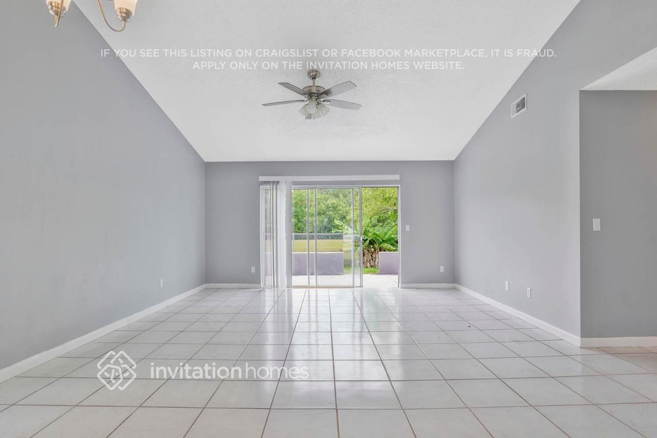 8252 Cascade Oaks Dr - Photo 6 of 25