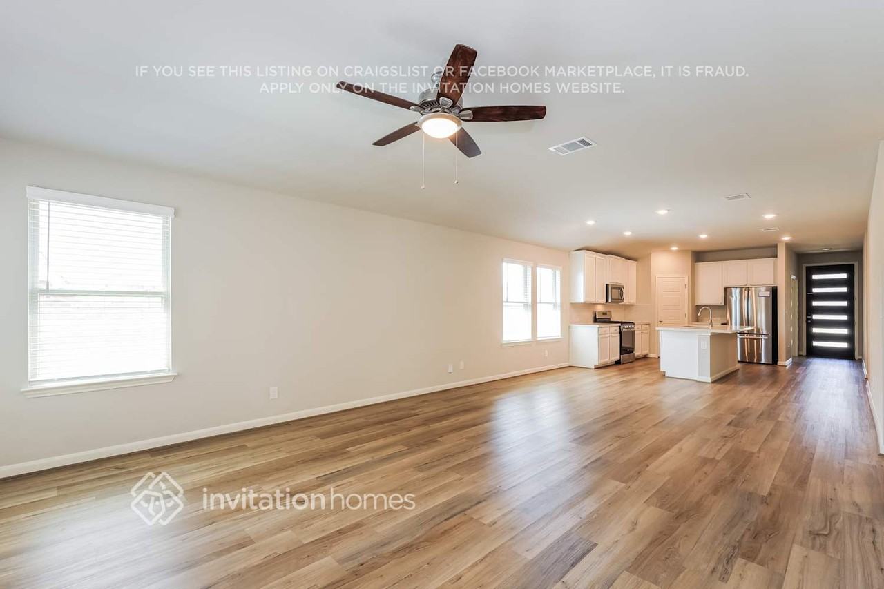 13134 Braxon Pass - Photo 4 of 18