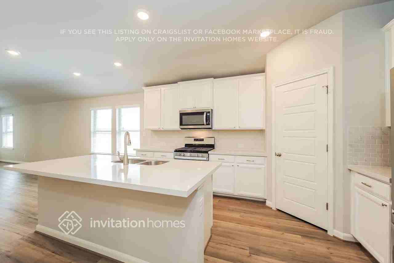 13134 Braxon Pass - Photo 6 of 18