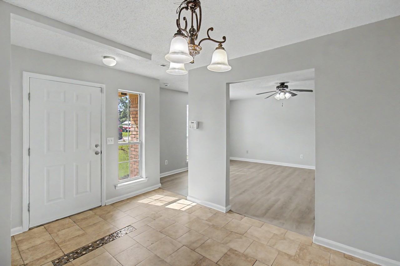 1651 Latham Ct #1 - Photo 4 of 31