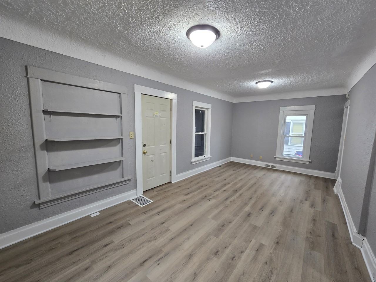 642 Dawson St #1 - Photo 3 of 23
