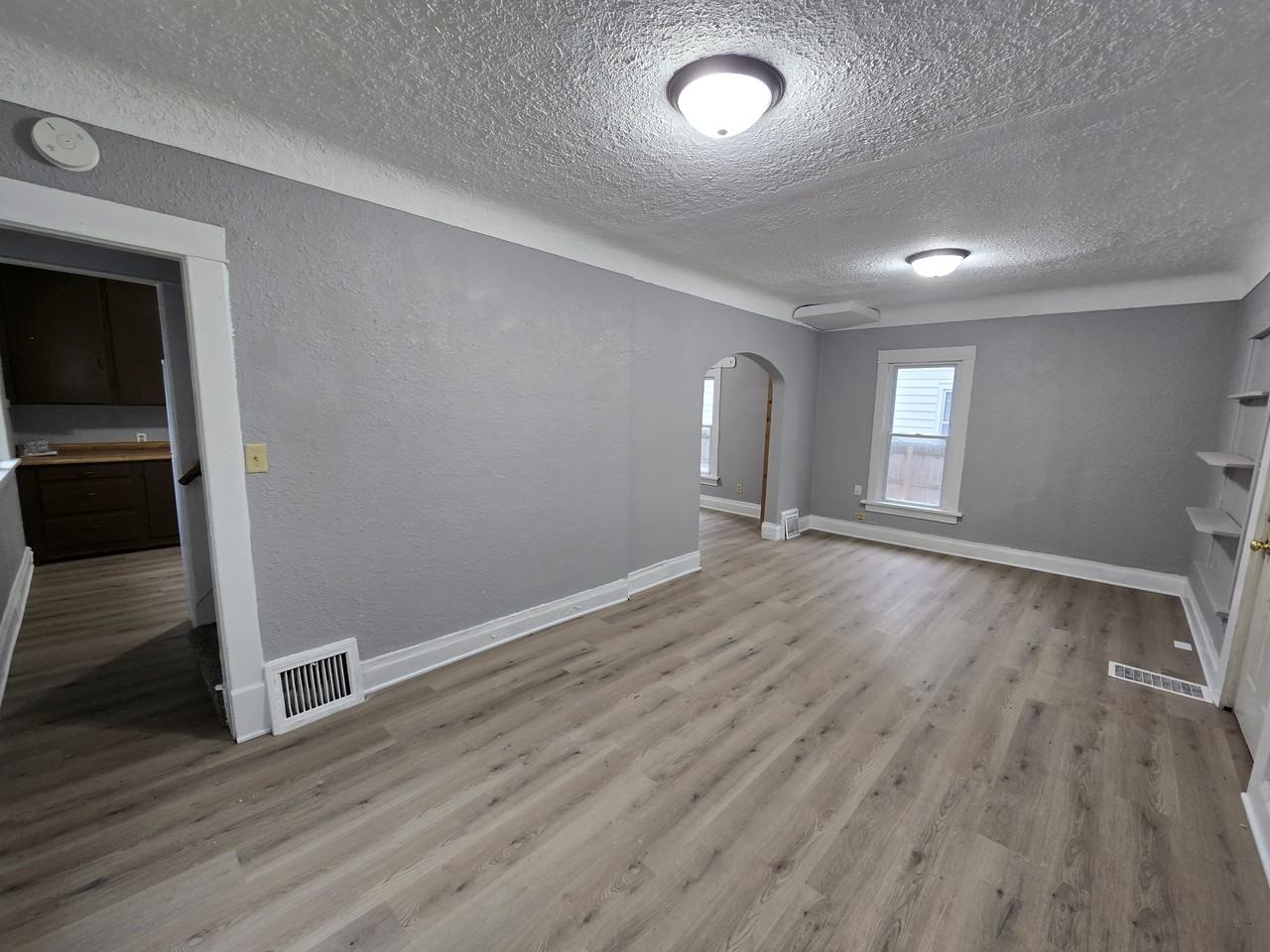 642 Dawson St #1 - Photo 5 of 23
