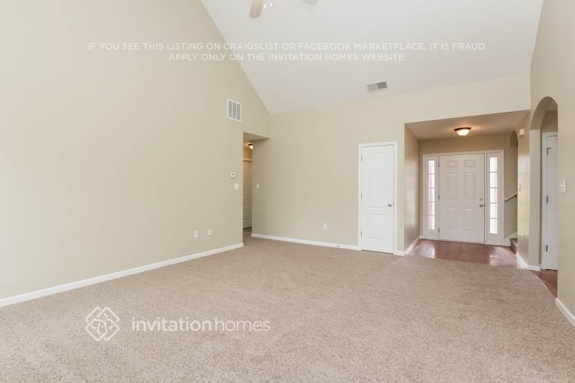 3640 Cedar Springs Ln - Photo 3 of 20