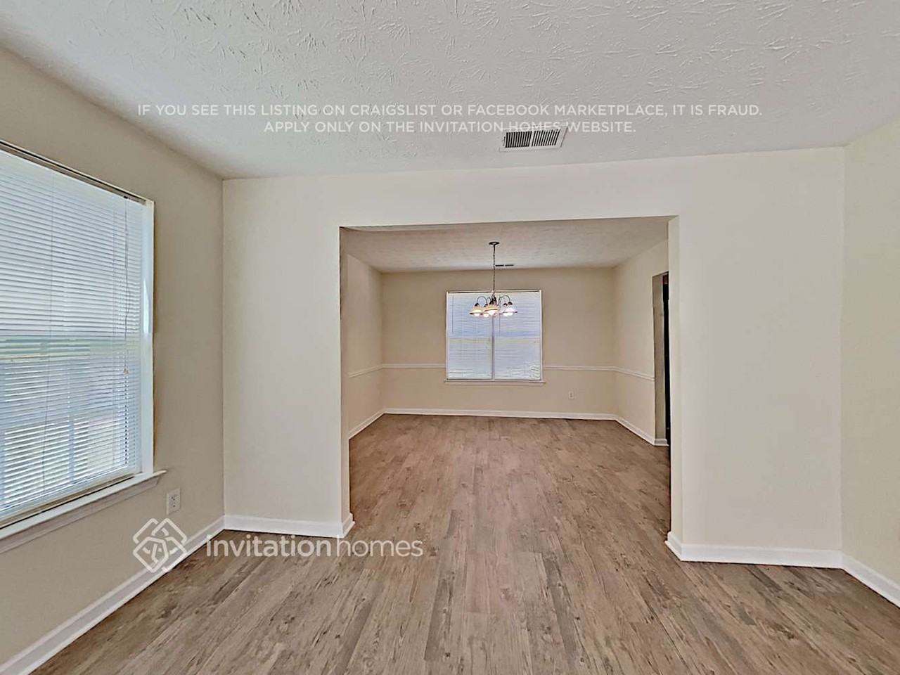 2802 Crestworth Ln - Photo 5 of 21