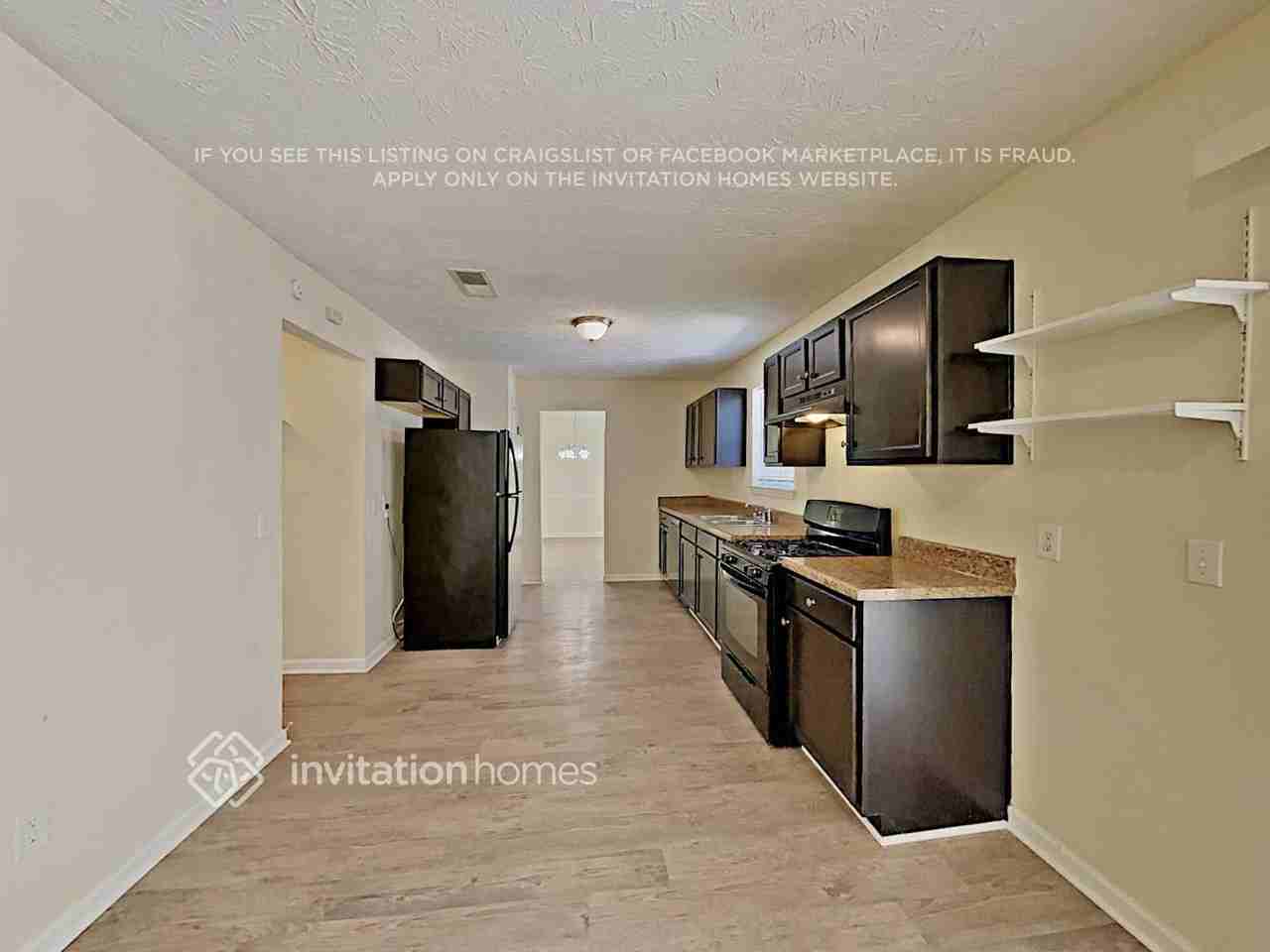 2802 Crestworth Ln - Photo 7 of 21