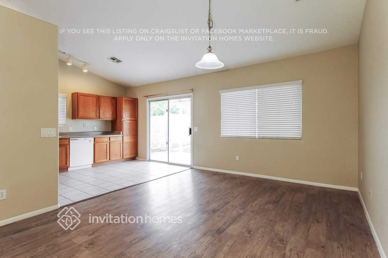 16168 W Sherman St - Photo 5 of 17