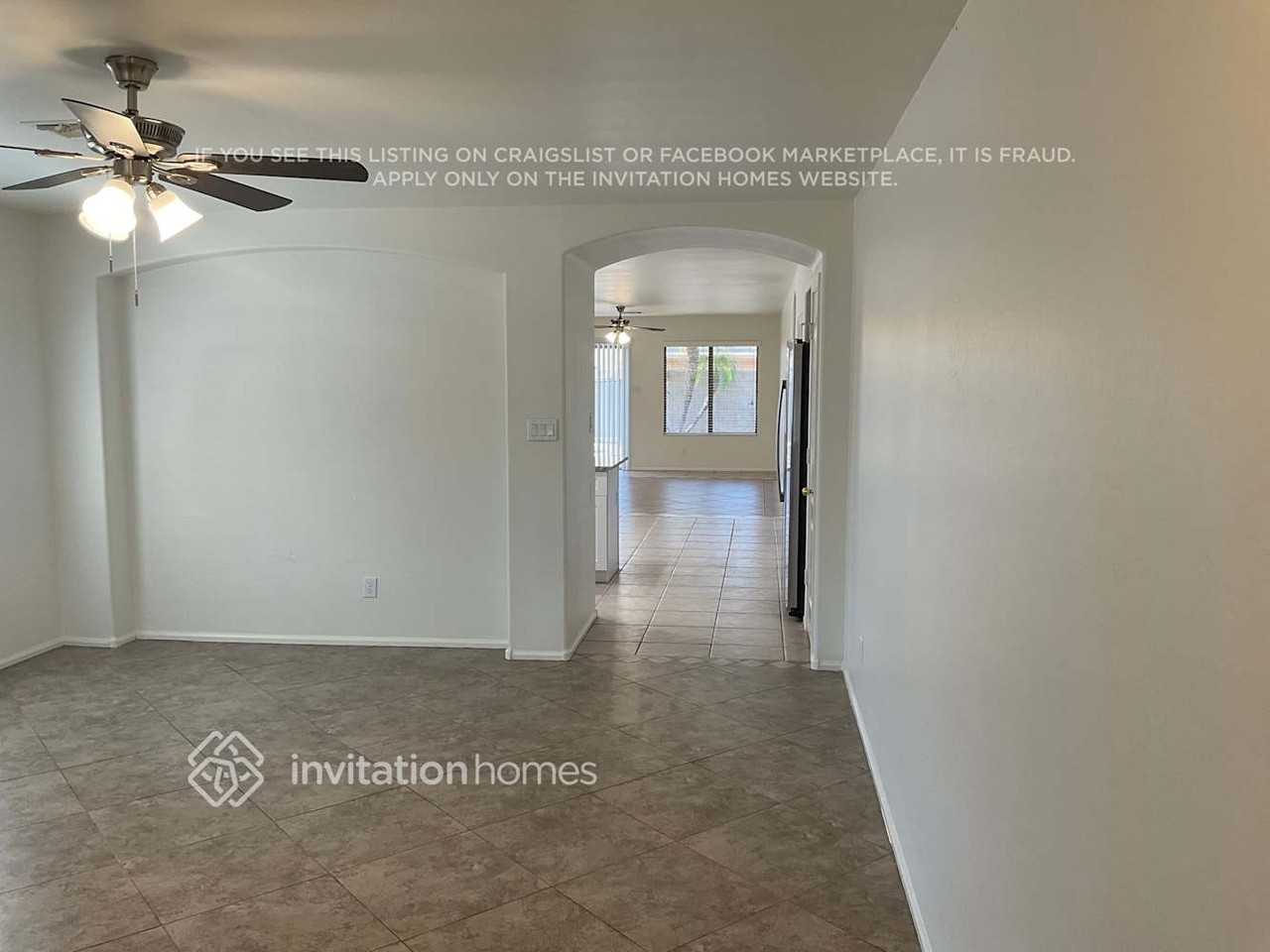 13127 W Port Royale Ln - Photo 3 of 19