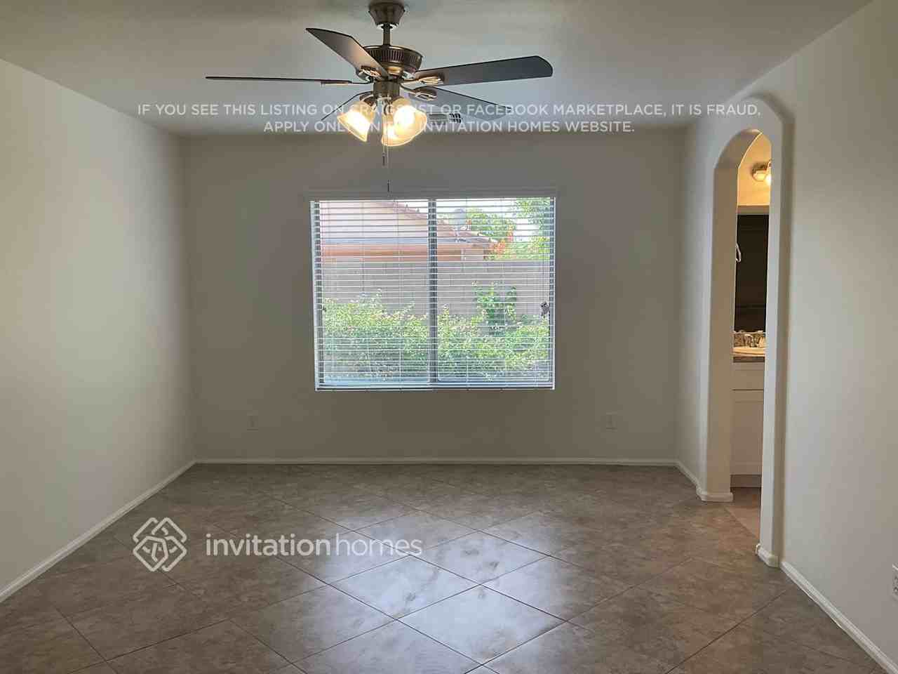 13127 W Port Royale Ln - Photo 7 of 19