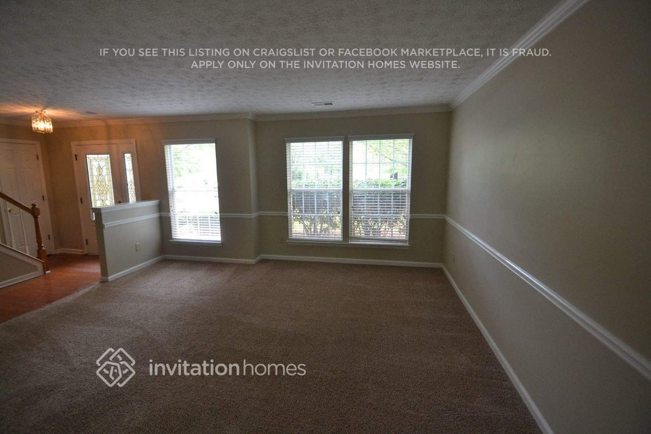 495 Meadowfield Ct - Photo 2 of 17