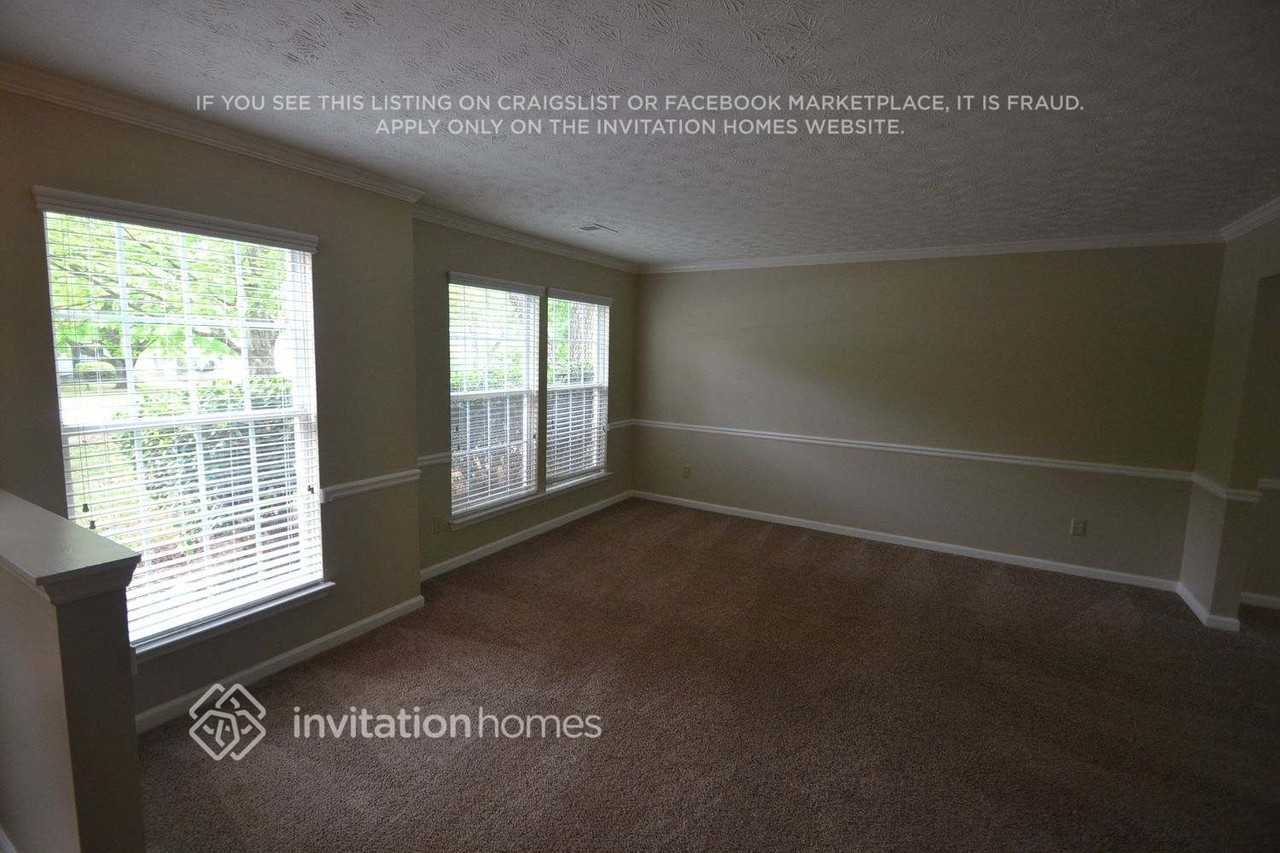 495 Meadowfield Ct - Photo 3 of 17