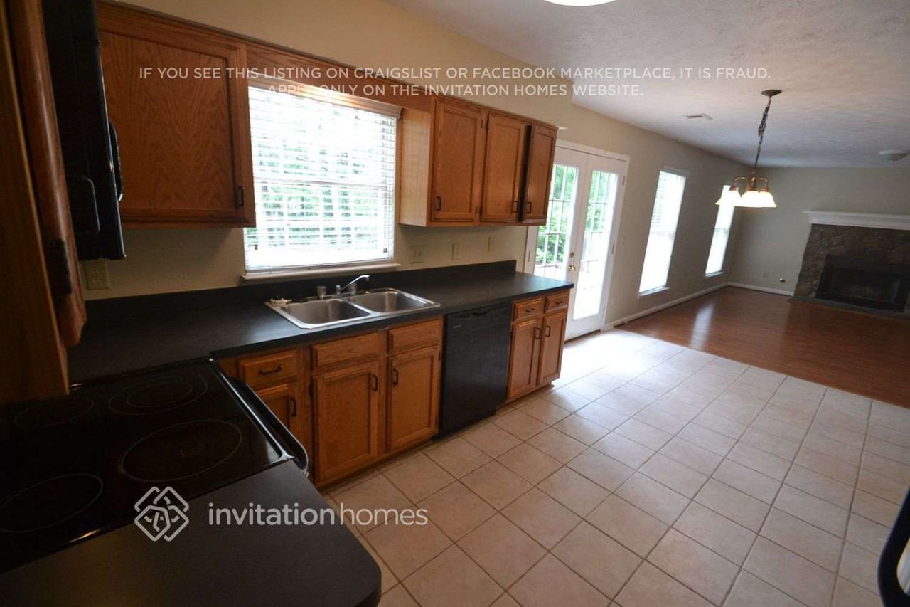 495 Meadowfield Ct - Photo 5 of 17